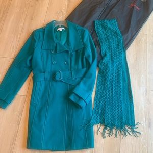LIKE NEW NEW YORK & Co Coat+ Free Scarf